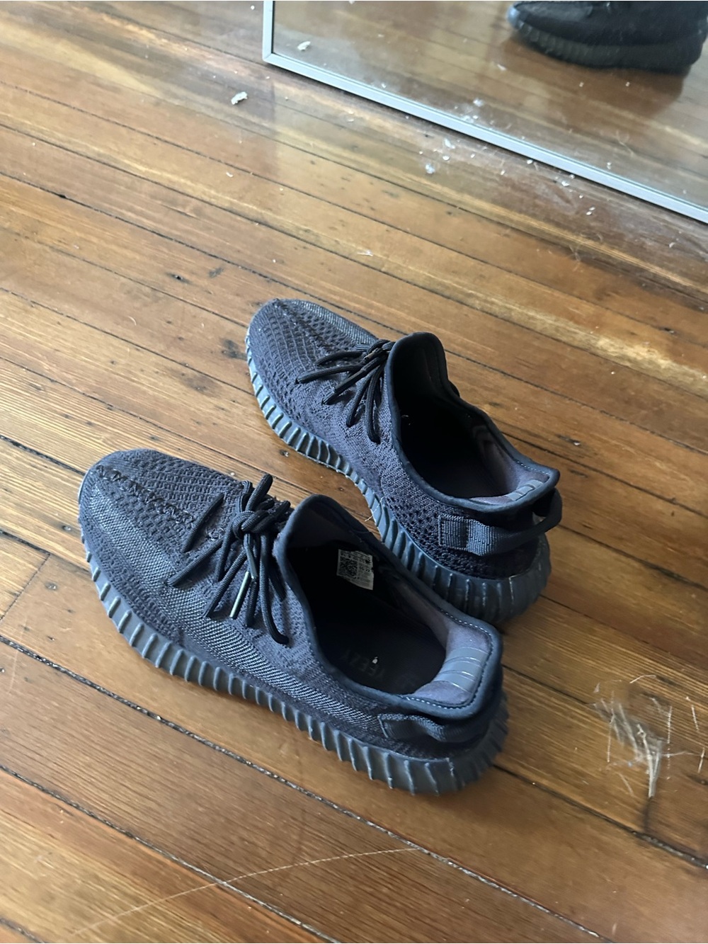 adidas Yeezy boost 350 Black Knit Lace-Up Sneakers size 10 us womens / 8.5 men
